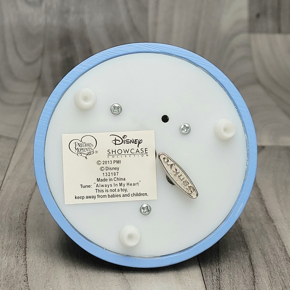 Precious Moments DISNEY SHOWCASE You Are Loved Mickey Mouse 132107 Musical Figur - Picture 4 of 13